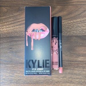 Kylie Cosmetics-Kylie